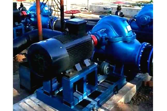 亚搏|中国有限公司3台500mm口径双吸泵沈阳康平卧龙湖正在安装